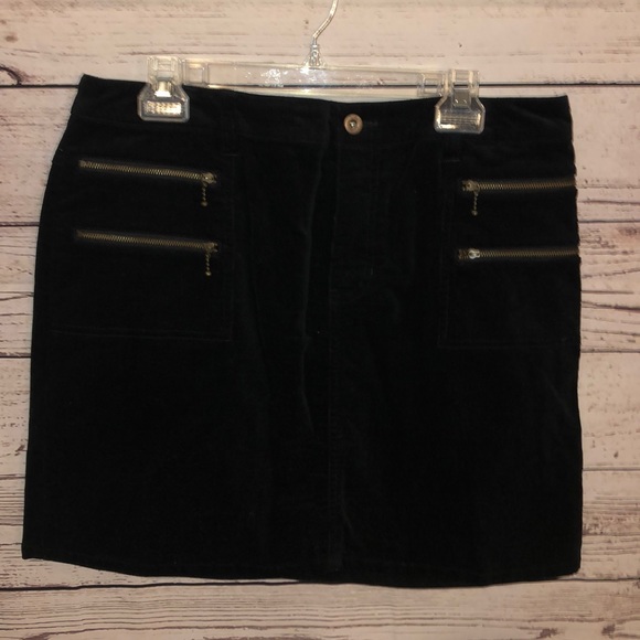 i.e women’s short skirt - Picture 1 of 4